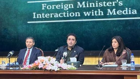 وزیر خارجه پاکستان خطاب به طالبان: به تعهدات خود پایبند باشید