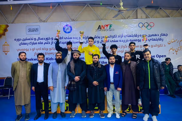 قهرمانی تیمهای منیر احمد و حسین وحدت در رقابتهای تکواندو جام رمضان کابل