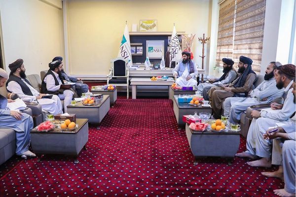 طالبان په ایران کې د افغان کډوالو د تثبیت لپاره دغه هېواد ته پلاوی استوي
