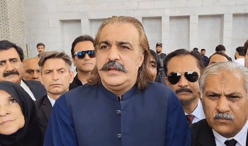 وزیر ارشد سابق خیبرپختونخوا: حملات تروریستی علیه پاکستان از خاک افغانستان انجام می‌شود