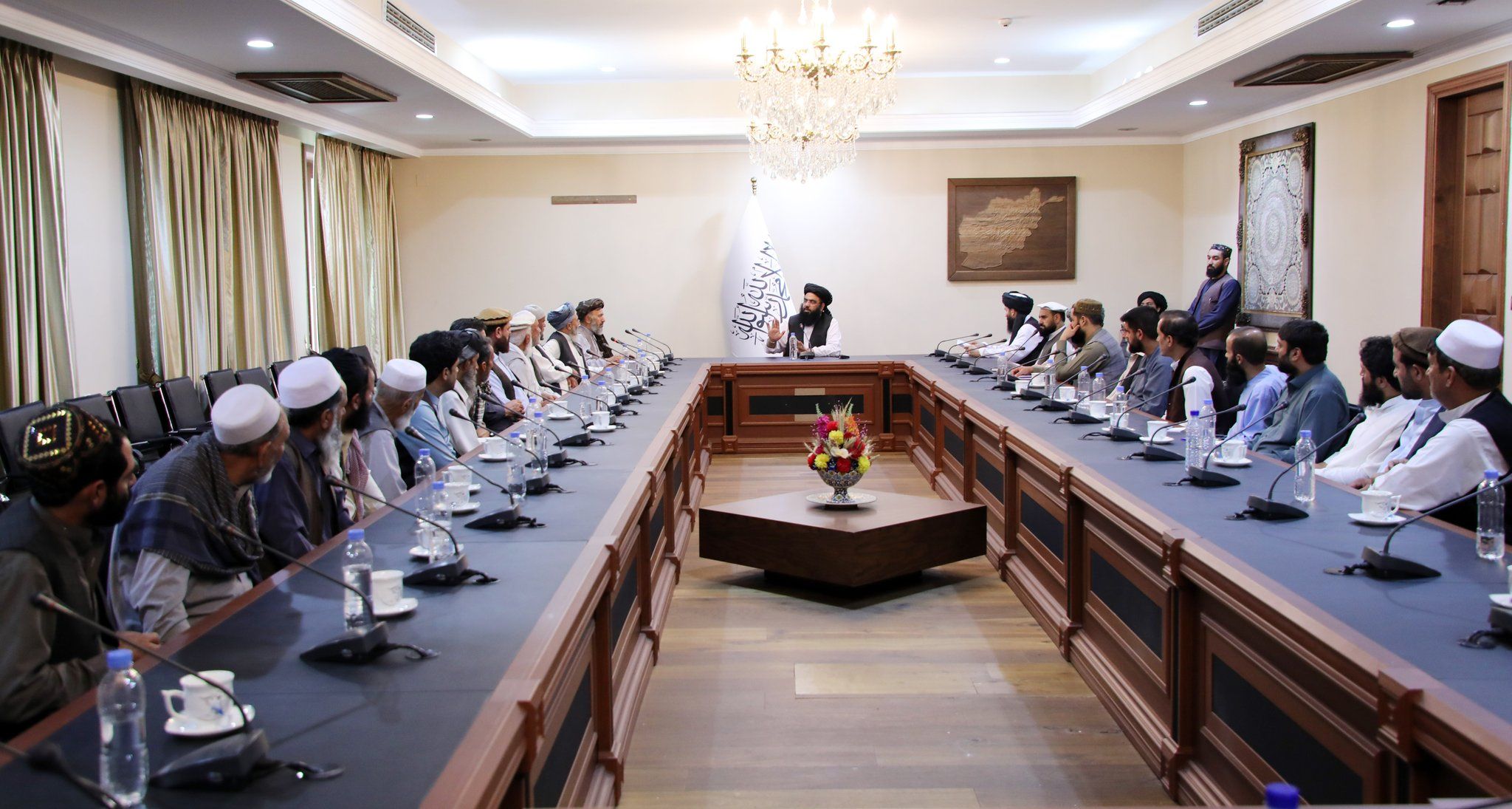 باشندگان کابل در دیدار با معاون اداره طالبان خواستار توجه فوری به کمبود آب آشامیدنی شدند