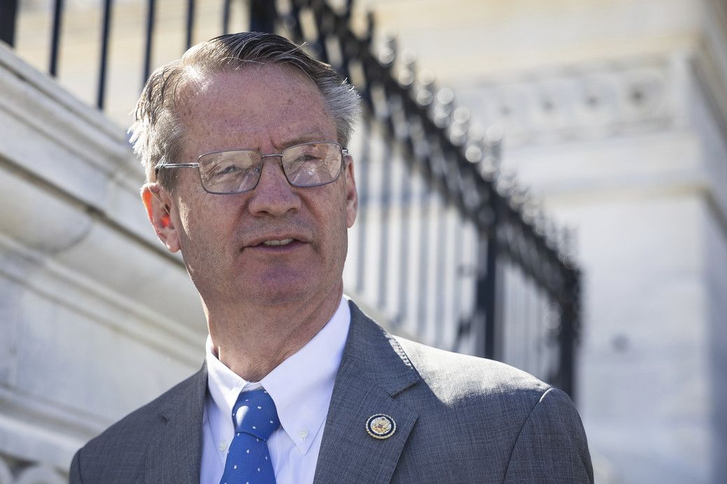 ټیم بورچټ په ډاګه کړه چې ټام وېسټ په سنا کې د طالبانو د مالي تمویل د بندېدو مخه نیولې ده