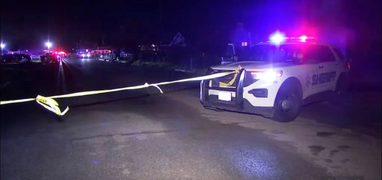 شش نفر، به شمول یک کودک شش ماهه در تیراندازی در کالیفرنیای امریکا کشته شدند