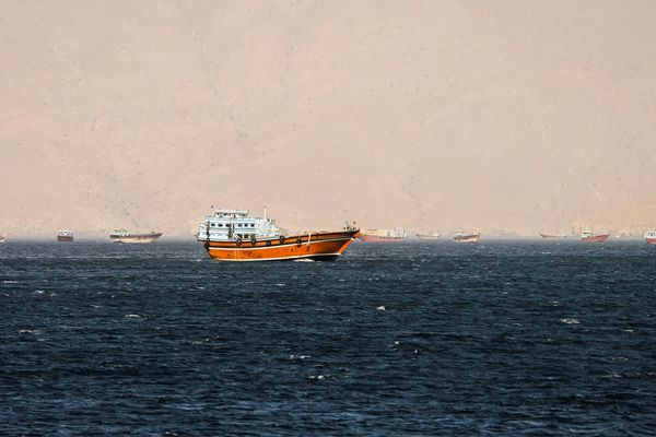 تهران میگوید طرح گرفتن عوارض از کشتیها در تنگه هرمز را رونمایی میکند