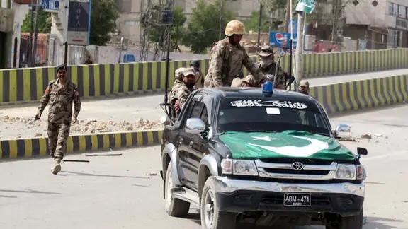 شلیک به تحصن‌کنندگان در کویته؛ عفو بین‌الملل از پاکستان خواست سرکوب معترضان را متوقف کند