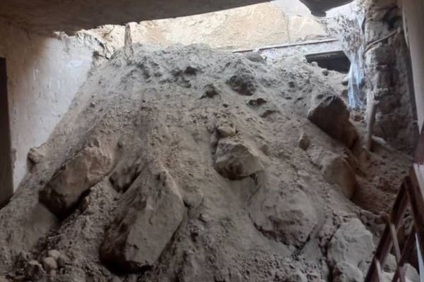 در پی فروریختن خانهای در بادغیس پنج عضو یک خانواده جان باختند