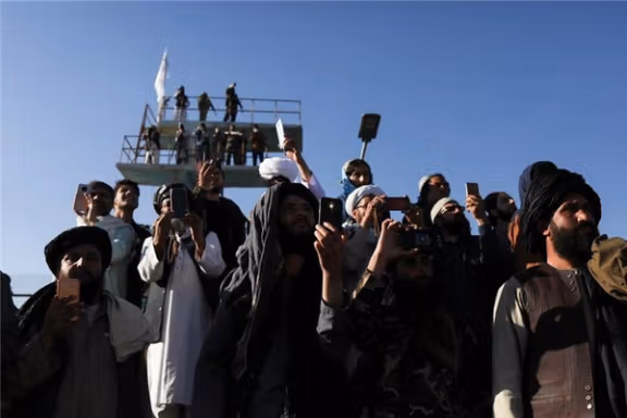 رهبر طالبان در محل اقامت خود استفاده از تلفن را ممنوع کرد