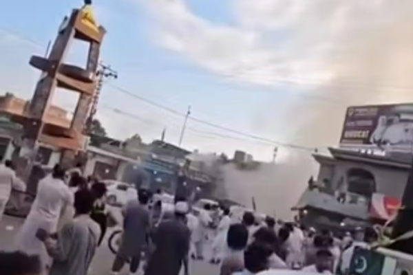 مسؤولون باكستانيون: منفذ الهجوم الانتحاري في سوات يحمل الجنسية الأفغانية