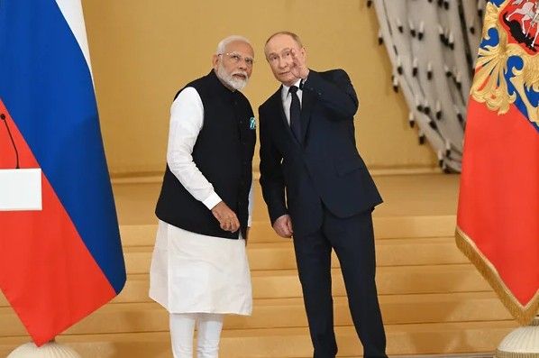 مشاور ارشد ترامپ هند را به تامین مالی جنگ روسیه علیه اوکراین متهم کرد