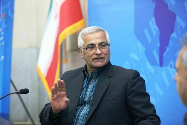 ایرانی چارواکی: له ایران نه اېستل شوي افغانان بېرته دغه هېواد ته په قاچاقي ډول نشي راتلای