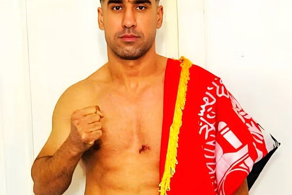 د افغانستان د ازادو مبارزو لوبغاړي د پاکستاني لوبغاړو پر وړاندې د سیالۍ ډګر ته ښکته کېږي