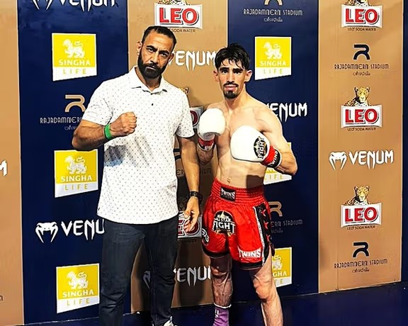 د موی‌تای افغان ملي لوبغاړي مشعل اسلامزي په ټایلنډ کې خپل مراکشی سیال ناک‌اوټ کړ