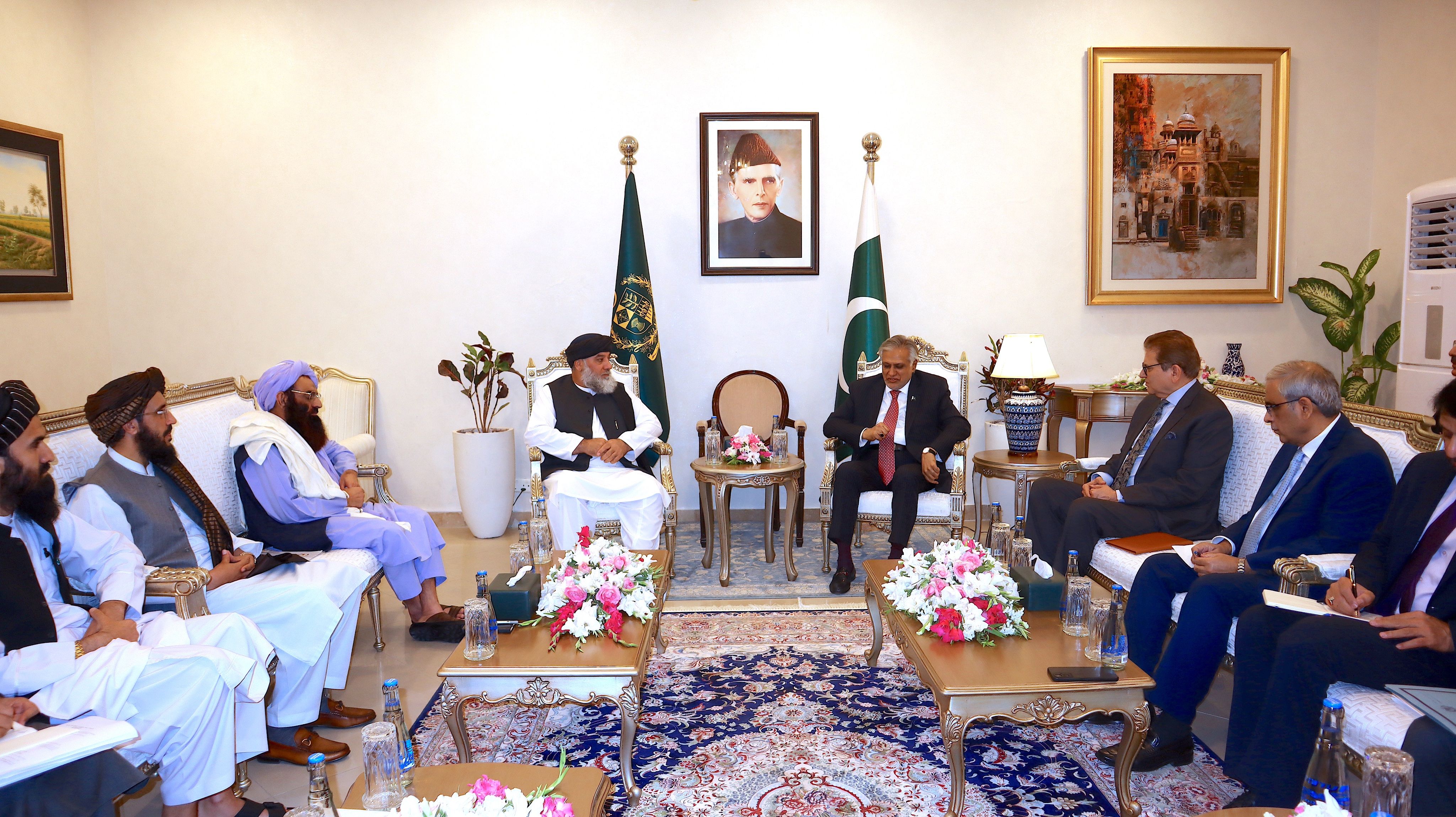 وزیر تجارت طالبان با معاون نخست‌وزیر پاکستان دیدار کرد