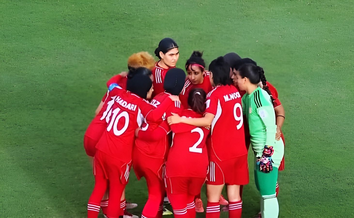 شکست تیم فوتبال زنان متحد افغان مقابل تونس در حضور رئیس فیفا