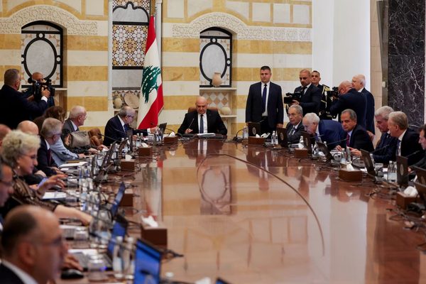 د لبنان کابینې د حزبالله د بېوسلې کولو لپاره د پوځي پلان هرکلی وکړ
