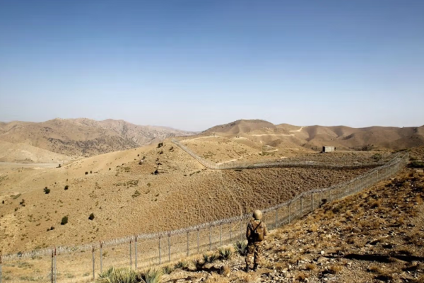 تجدد الاشتباكات بين طالبان وحرس الحدود الباكستاني في ننغرهار