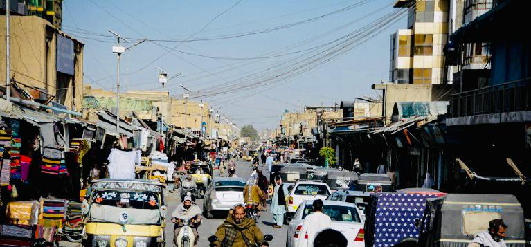 د طالبانو د بندیزونو دوام: په کندهار کې ښځې له کوچنیو خوړنځیو هم منع شوې