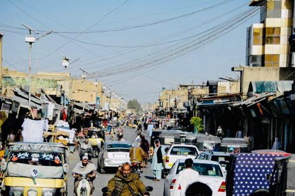 د طالبانو د بندیزونو دوام: په کندهار کې ښځې له کوچنیو خوړنځیو هم منع شوې
