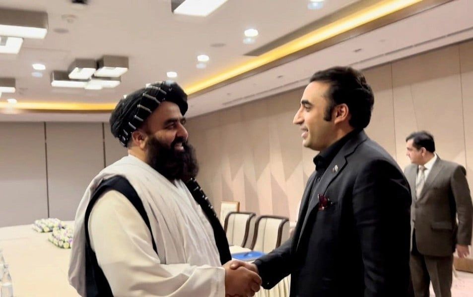 اکسپرس تربیون: وزیرخارجه طالبان احتمالا به پاکستان سفر می‎‌کند