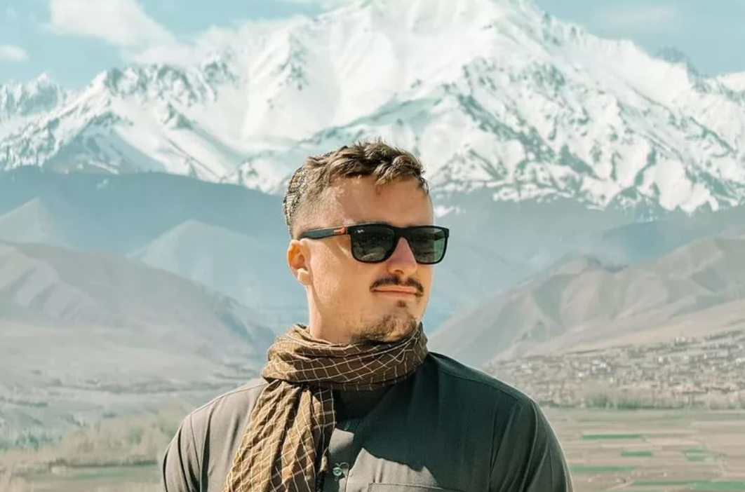 افغانستان ته تللی ګرځندوی: طالبان له سیلاني ښځو سره د خپل هیواد تر مېرمنو ښه چلند کوي