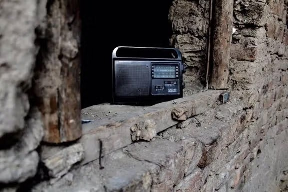 د راډیو نړۍواله ورځ؛ افغانستان کې په لومړي ځل په ۱۳۰۹ لمریز کال کې راډیویي خپرونې پیل شوې