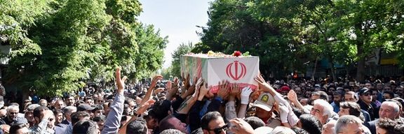 جنازه مرزبان ایرانی کشته شده در درگیری با طالبان در مراسمی ویژه دفن شد