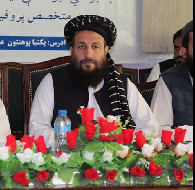 استادانو ته د پکتیا پوهنتون د طالب رییس ګواښ: که ږیرې نه پرېږدئ نو محکمې ته مو معرفي کوو