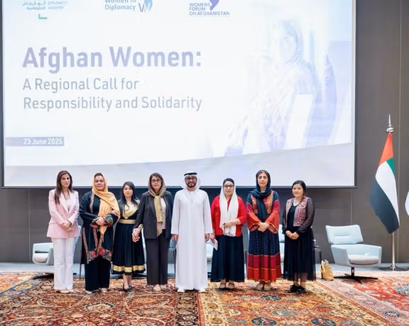 زنان فعال افغان با هدف اعمال فشار بر طالبان، با مقامات امارات متحده دیدار کردند