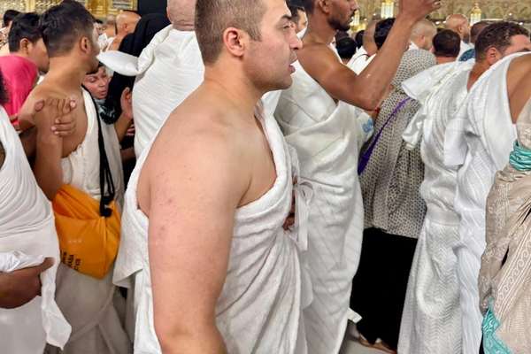 جنرال سمېع سادات کعبه کې د عمرې پر مهال د طالبانو د نسکورېدو او ماتېدو دوعا کړې