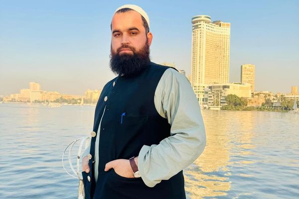 د ممنوع الخروج کېدو ترڅنګ؛ طالبانو دیني عالم بشیر حنفي په اتو میاشتو بند محکوم کړی