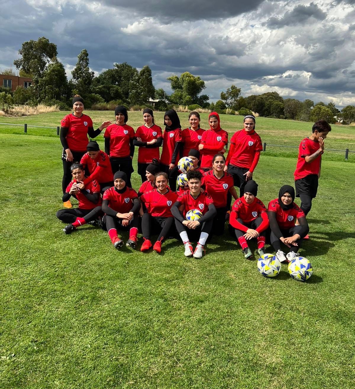 د افغان ښځو فوټبال لوبډله د سیالیو لپاره مراکش ته رسېدلې