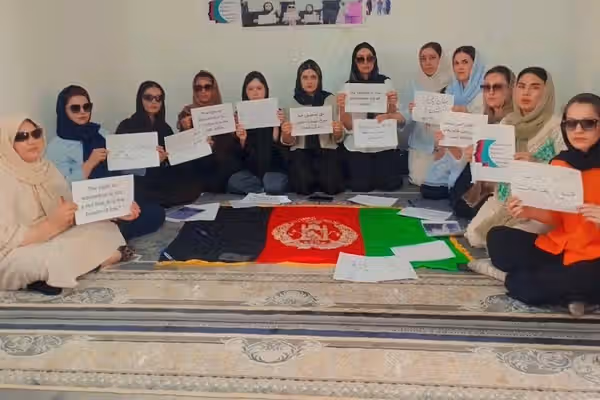د ښځو د سیاسي مشارکت شبکه: طالبانو په پنځو کلونو کې ښځې ځپلي او له ټولنې یې حذف کړې دي