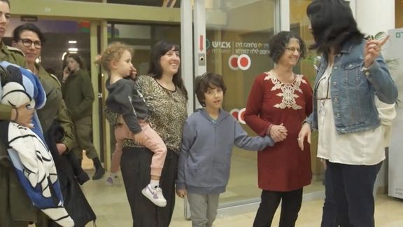 گروگانهای آزاد شده پس از هفت هفته اسارت به دست حماس چه گفتند؟