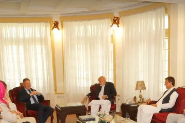 Karzai Stresses on Initiating National Dialogues in Afghanistan