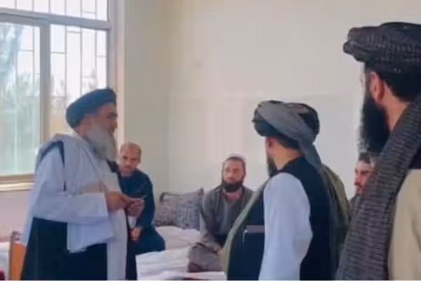 د طالبانو د روغتیا وزیر پر روغتیاپالانو غږ کړی چې له روږدو ناروغانو سره ښه چلند وکړي