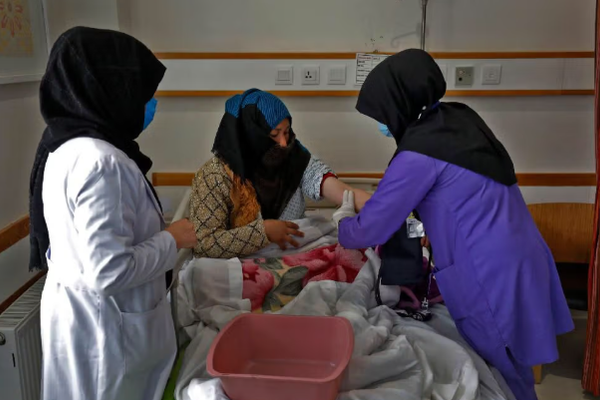 طالبانو په ځینو ولایتونو کې د امیندوارۍ د مخنیوي اړوند توکو پېر او پلور بند کړی