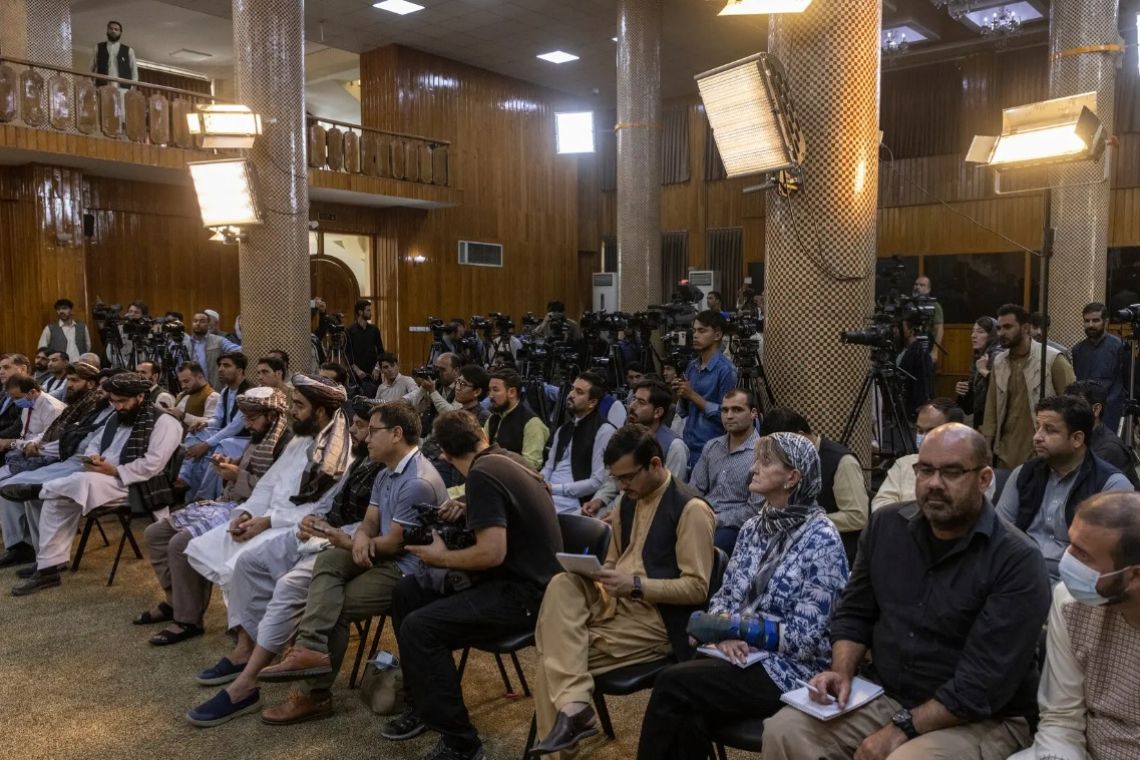 مرکز خبرنگاران افغانستان: طالبان در نیمه اول ۲۰۲۴ هفت رسانه را بست