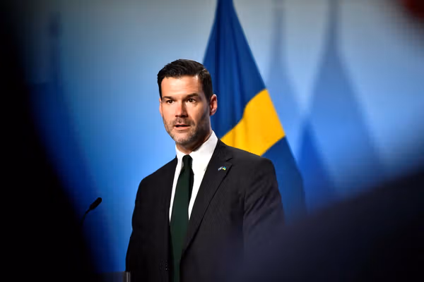 سویدن از «تعامل فنی» با طالبان در مورد اخراج پناهجویان افغان استقبال کرد