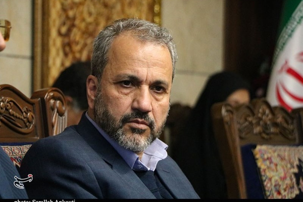 ایرانی چارواکی: دا مهال په هېواد کې تر ۴۰۰زره ډېر افغان زدهکوونکي په زدهکړو بوخت دي