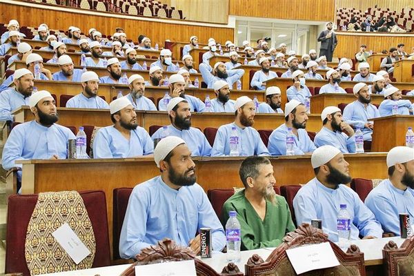 په نشه یې توکو ۲۰۰ روږدي کسان تر درملنې وروسته خپلو کورنیو ته وسپارل شول