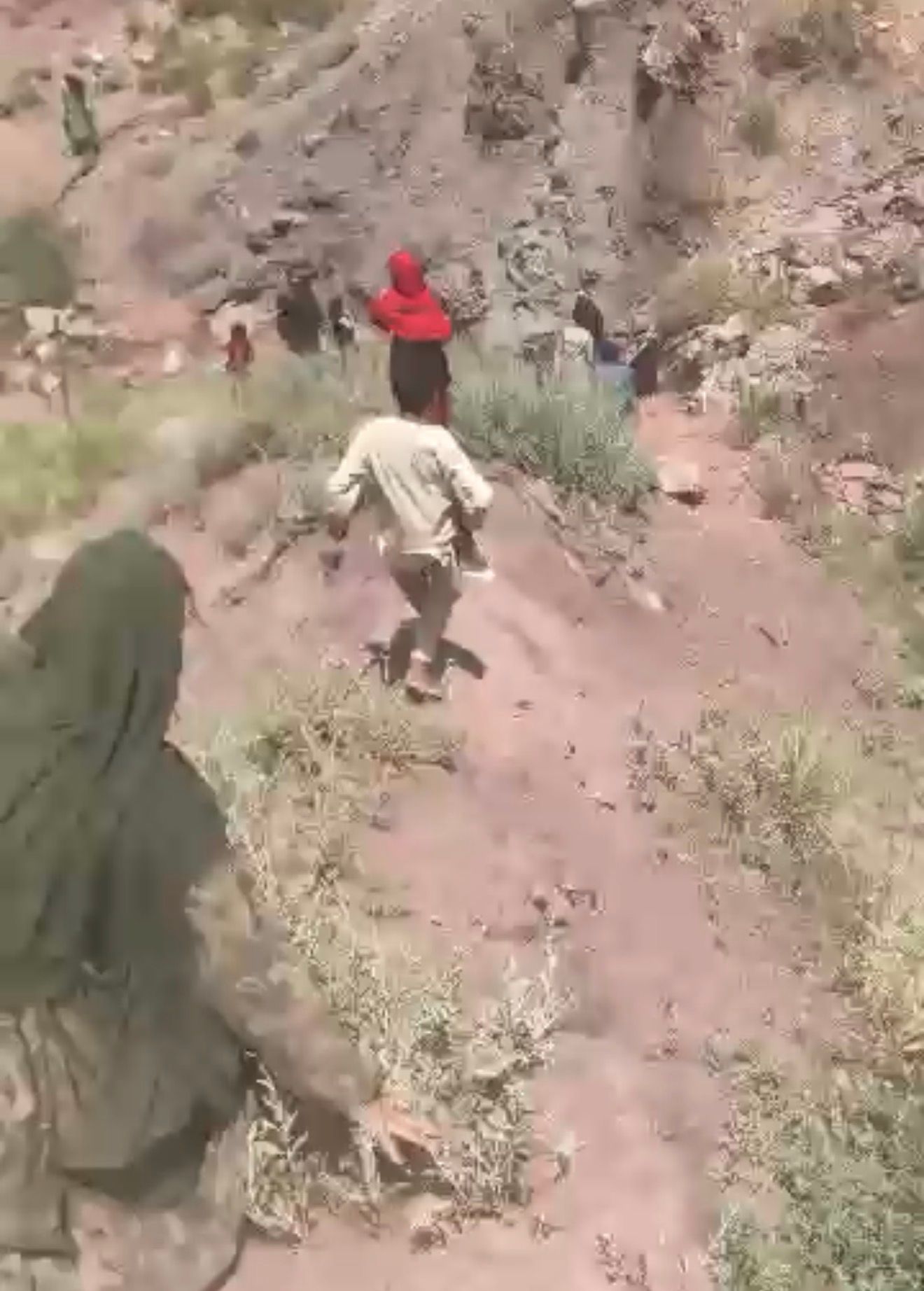 د ننګرهار په حصارک کې د ځمکې جنجال؛ یوه اوسېدونکي ځايي طالبان پر غصب تورن کړل