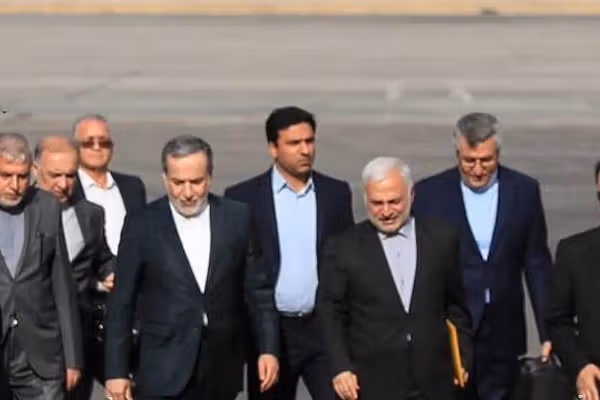له ایران سره د احتمالي هوکړې په اړه د ټرمپ څرګندونې «رواني لوبه» ده