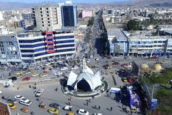 هيئة الأمر بالمعروف في هرات تعتقل خمس نساء على الأقل
