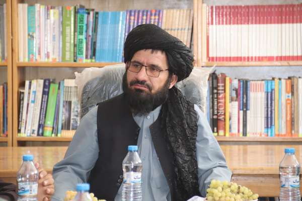 مقام طالبان: پاکستان برای متوقفکردن امنیت و بازسازی افغانستان حمله میکند