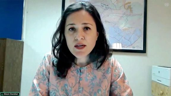 نماینده دفتر ملل متحد برای زنان: من در برابر استقامت زنان افغانستان تعظیم میکنم