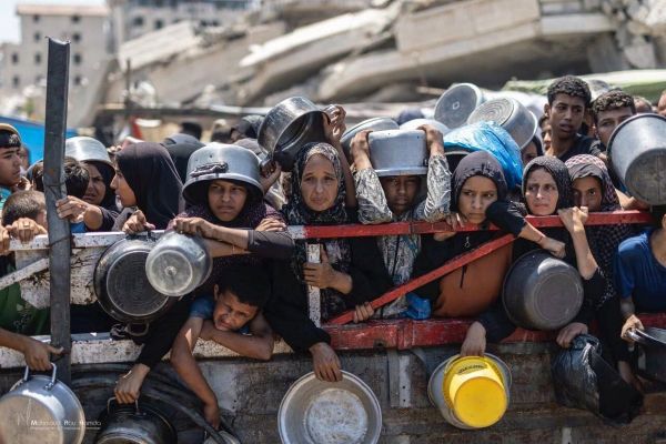 جګړه، لوږه او بېوزلي؛ اسراییلي پوځ په غزه کې ۷۱ فلسطینیان د مرستو ترلاسهکولو پرمهال ووژل