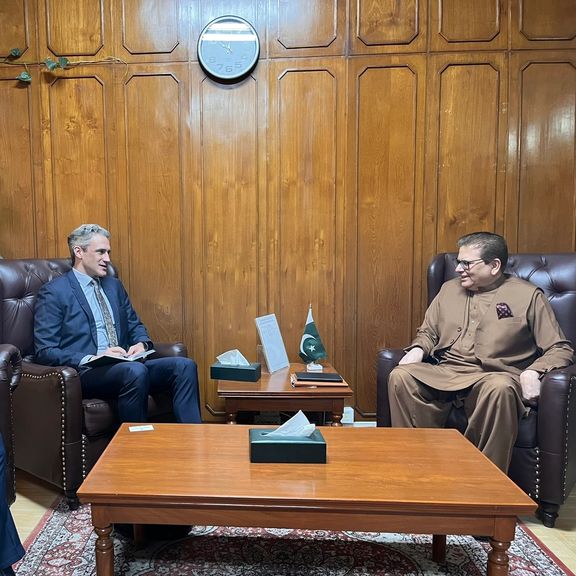 نمایندگان ویژه پاکستان و آلمان برای افغانستان درباره امنیت منطقه گفتوگو کردند