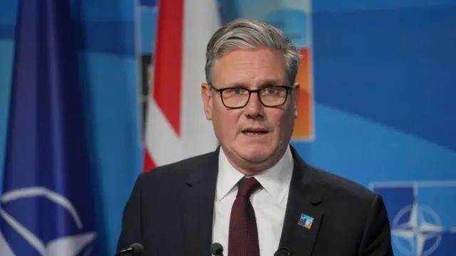 د افغان کډوالو د پټ پلان او معلوماتو د افشا له امله کې‌ير سټارمر ډېر غوسه دی 