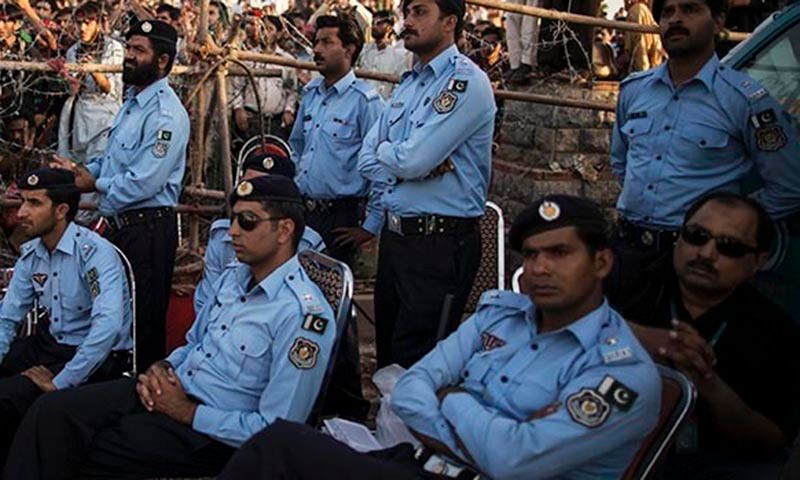 منابع پاکستانی: حکومت پاکستان فشار بر مهاجران افغان را بیشتر می‌کند