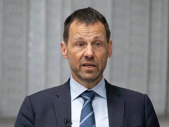 اروپايي اتحاديې استازی: طالب چارواکو ونه ویل چې د نجونو پر طبي زده کړو یې ولې بندیز لګولی